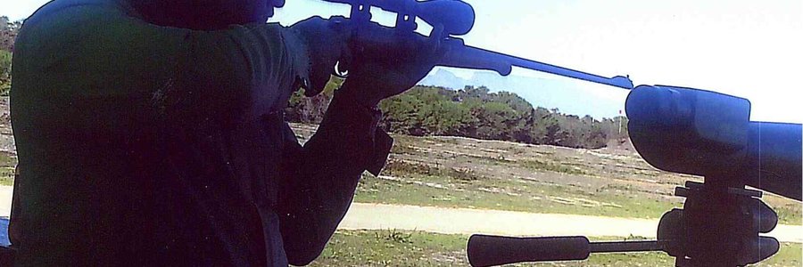 Johan van der Mescht hard aan die oefen ter voorbereiding vir die â€œNasionalsâ€ en die â€œWorld Shootâ€